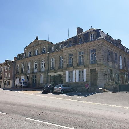 Le Chateau Châteauponsac Exteriör bild